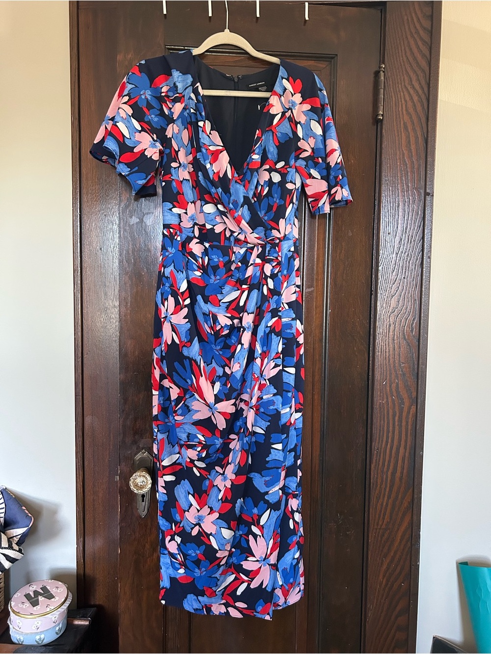 Maggy London Navy Floral Wrap Dress w/ Blue & Pink print; so flattering, Sz 6